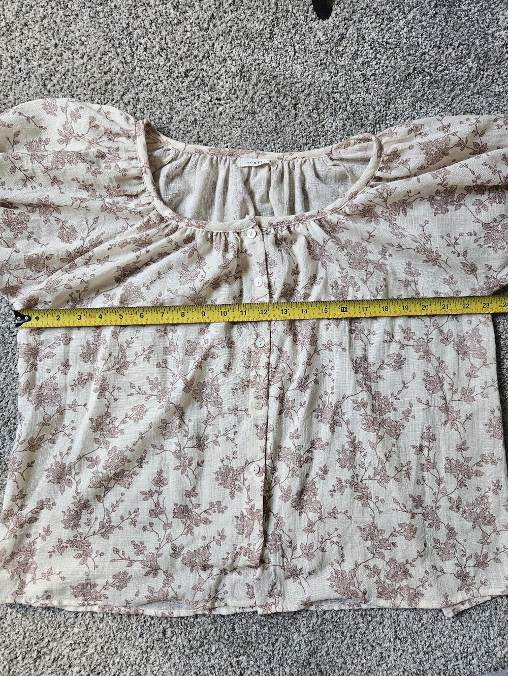 Neuflora Boho Floral Button-Front Women’s Top — Cream with Dusty Rose Print - Picture 3 of 5